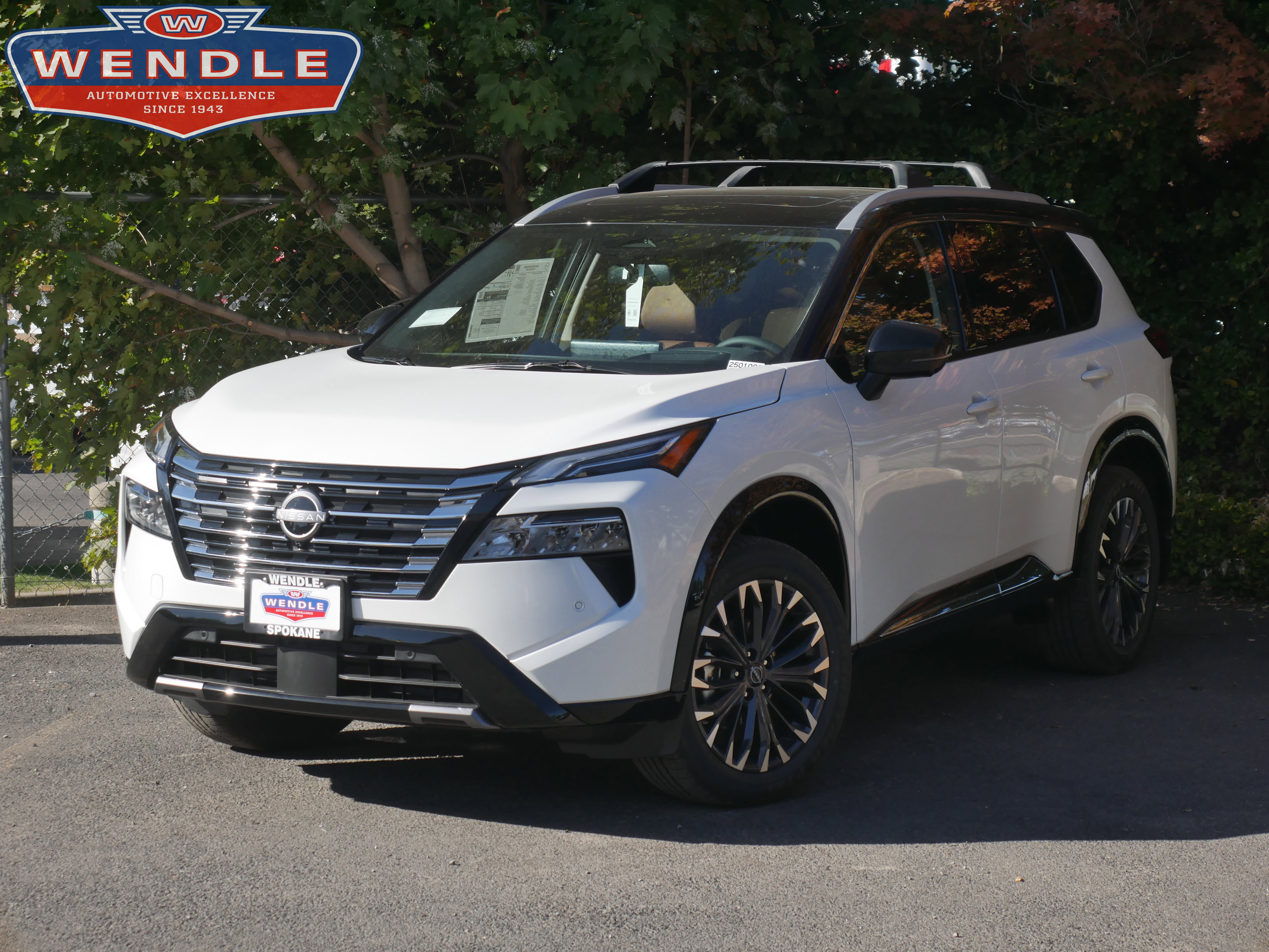 2026 Nissan Rogue Platinum's photo