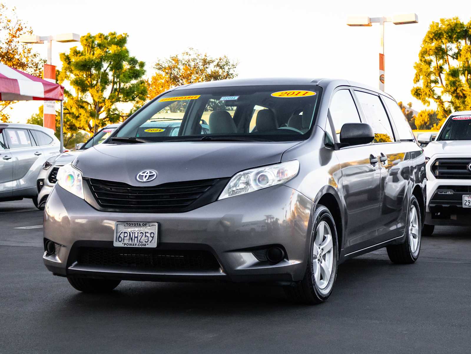 2011 Toyota Sienna photo 3