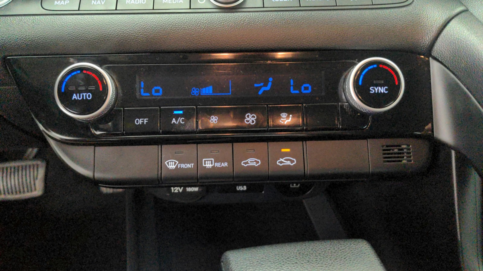 Used 2024 Serenity White Hyundai SEL image 22