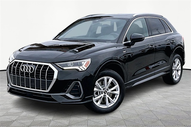 2025 Audi Q3 S Line Premium's photo