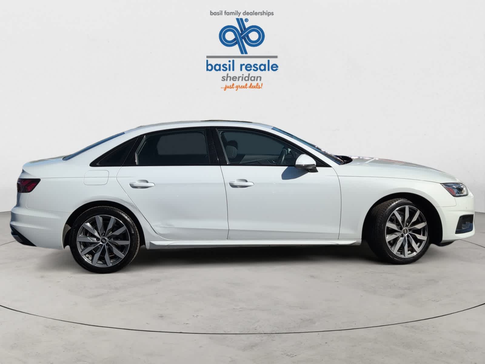 2023 Audi A4 Premium Plus 40 TFSI Quattro photo 7