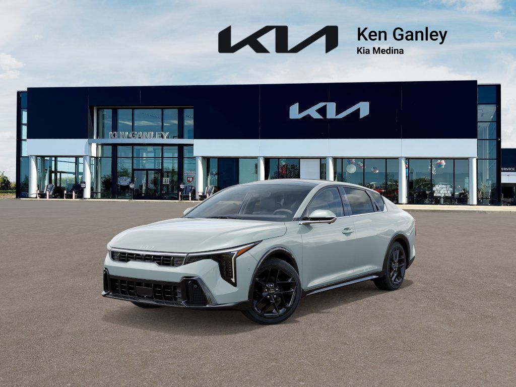 2025 Kia K4 GT-Line Turbo's photo