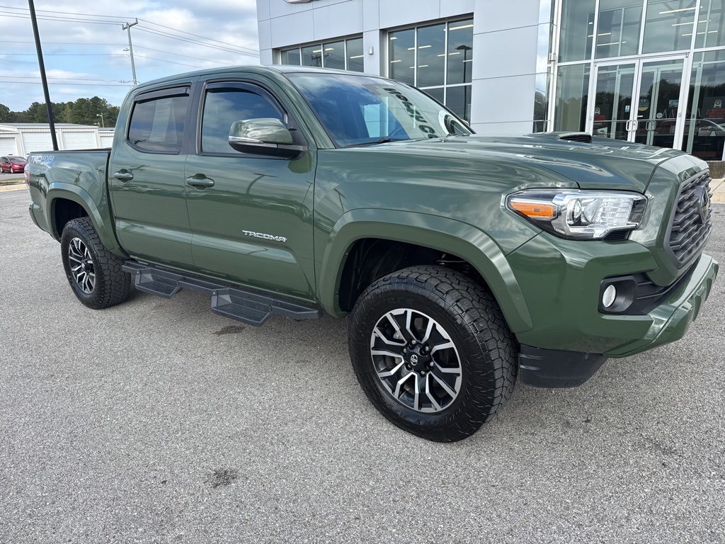 2021 Toyota Tacoma TRD Sport photo 2