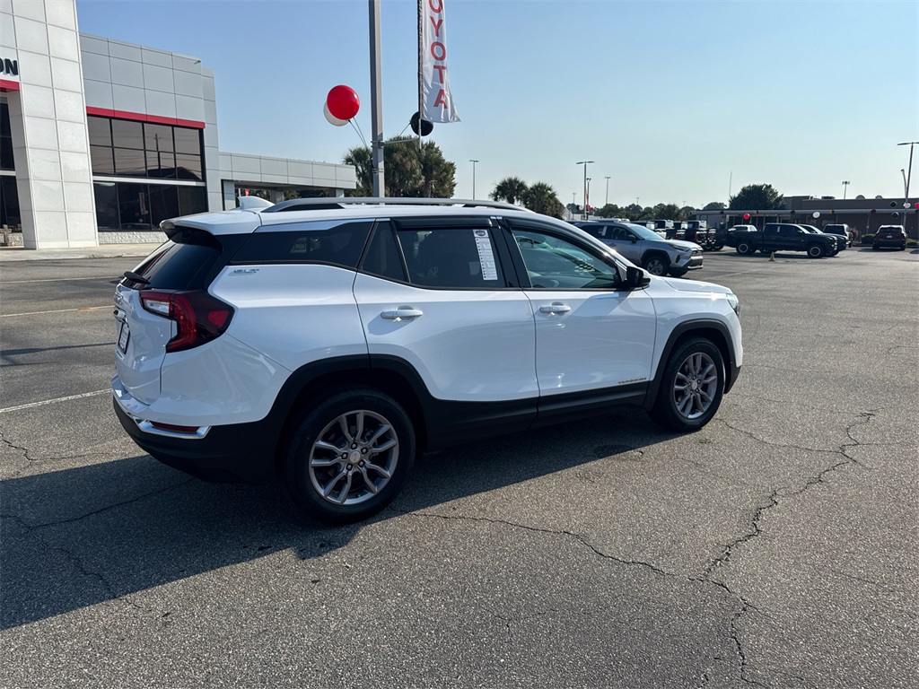 2023 Gmc Terrain SLT photo 2