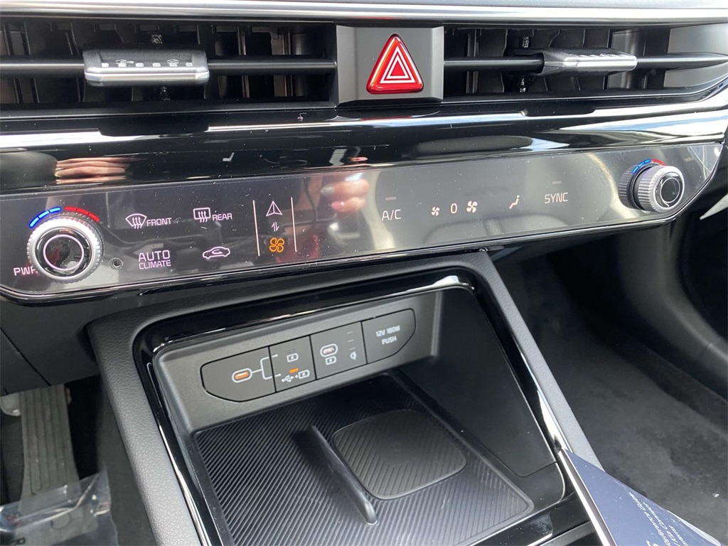 2025 Kia K5 GT-Line photo 15