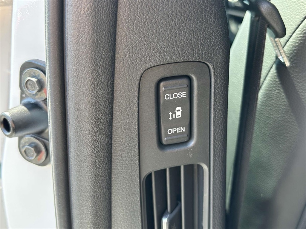2025 Honda Odyssey Elite photo 12