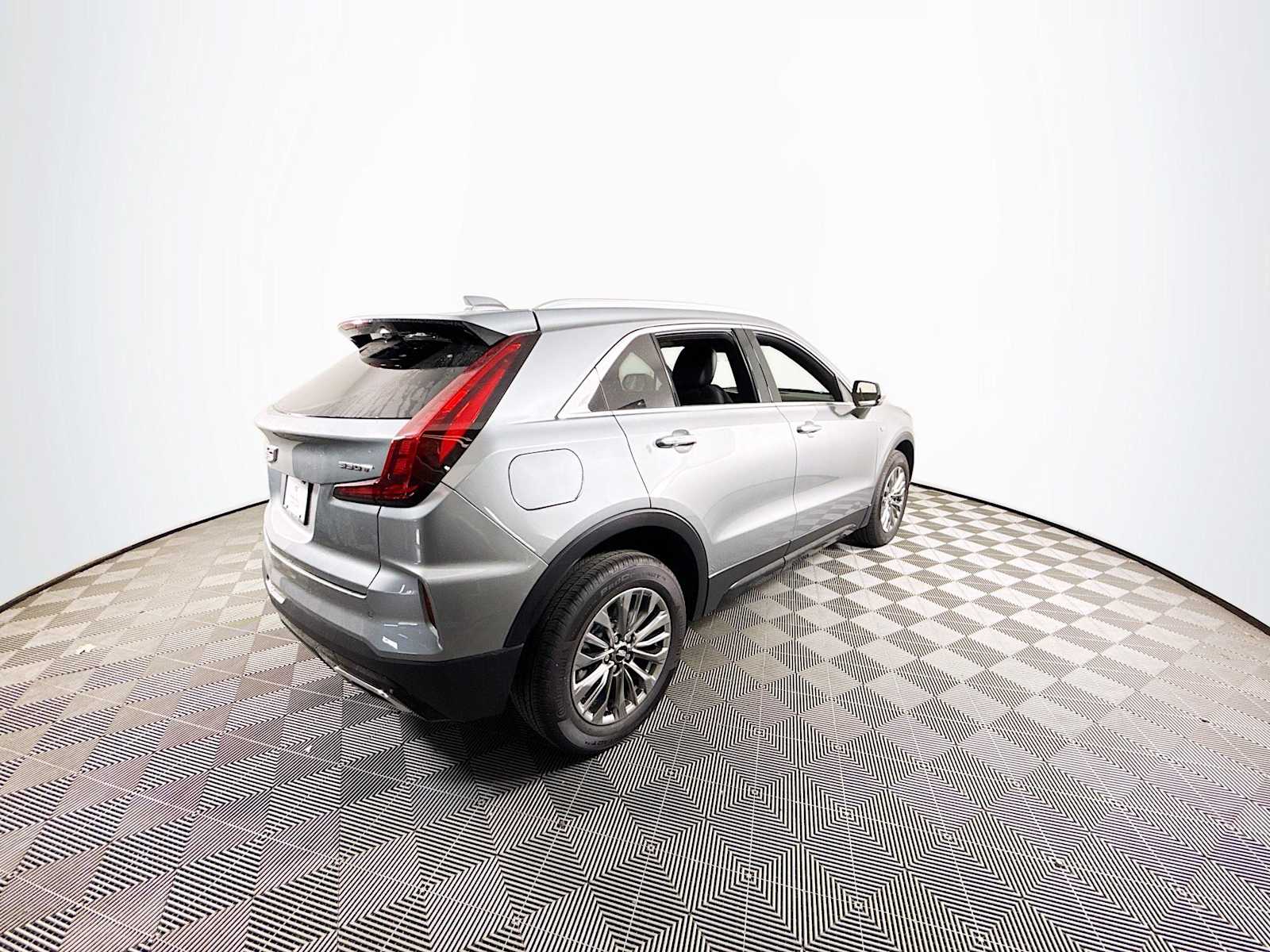 2024 Cadillac XT4 Premium Luxury photo 2