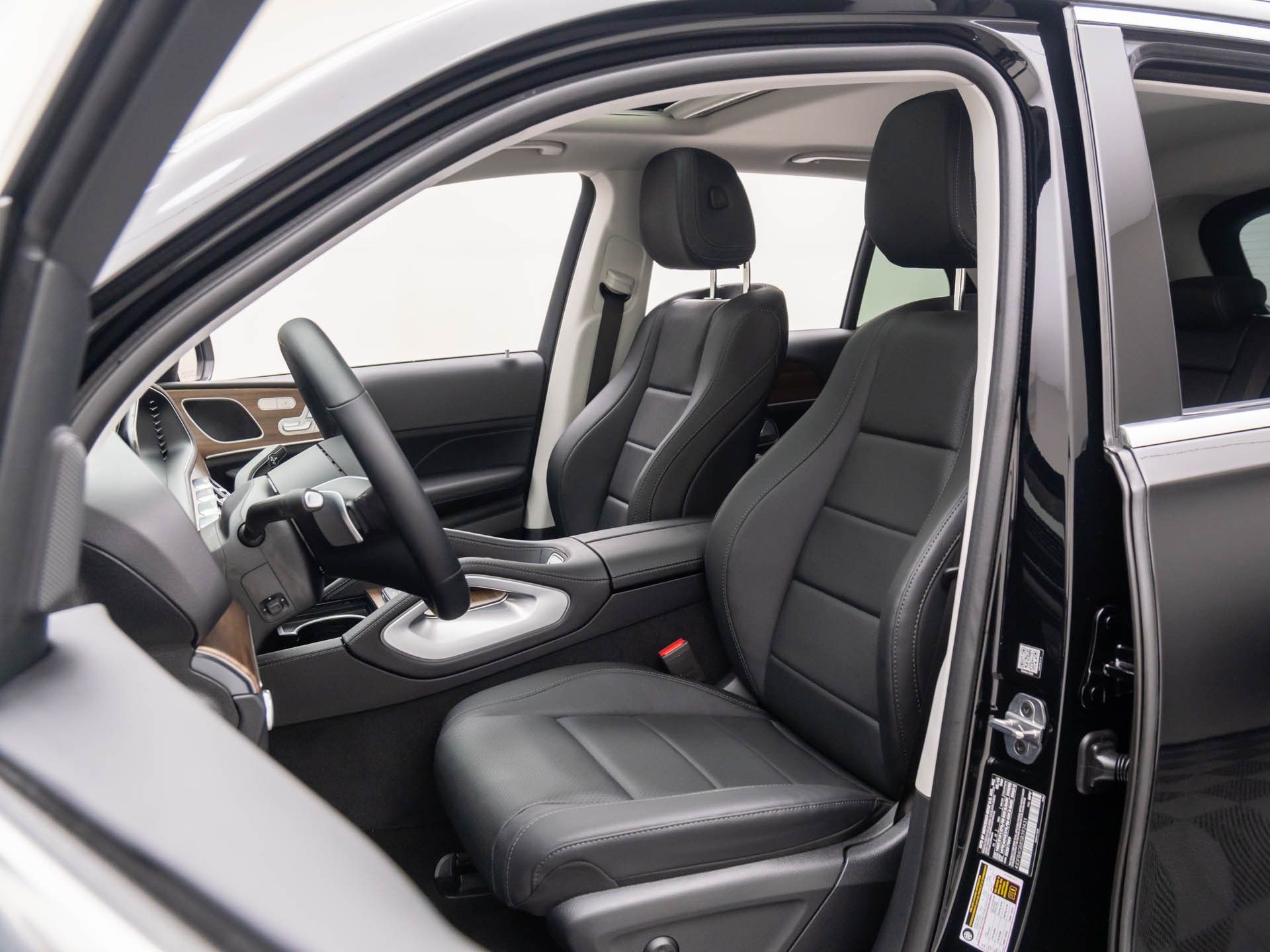 2025 Mercedes Benz GLE 450e 4MATIC photo 14