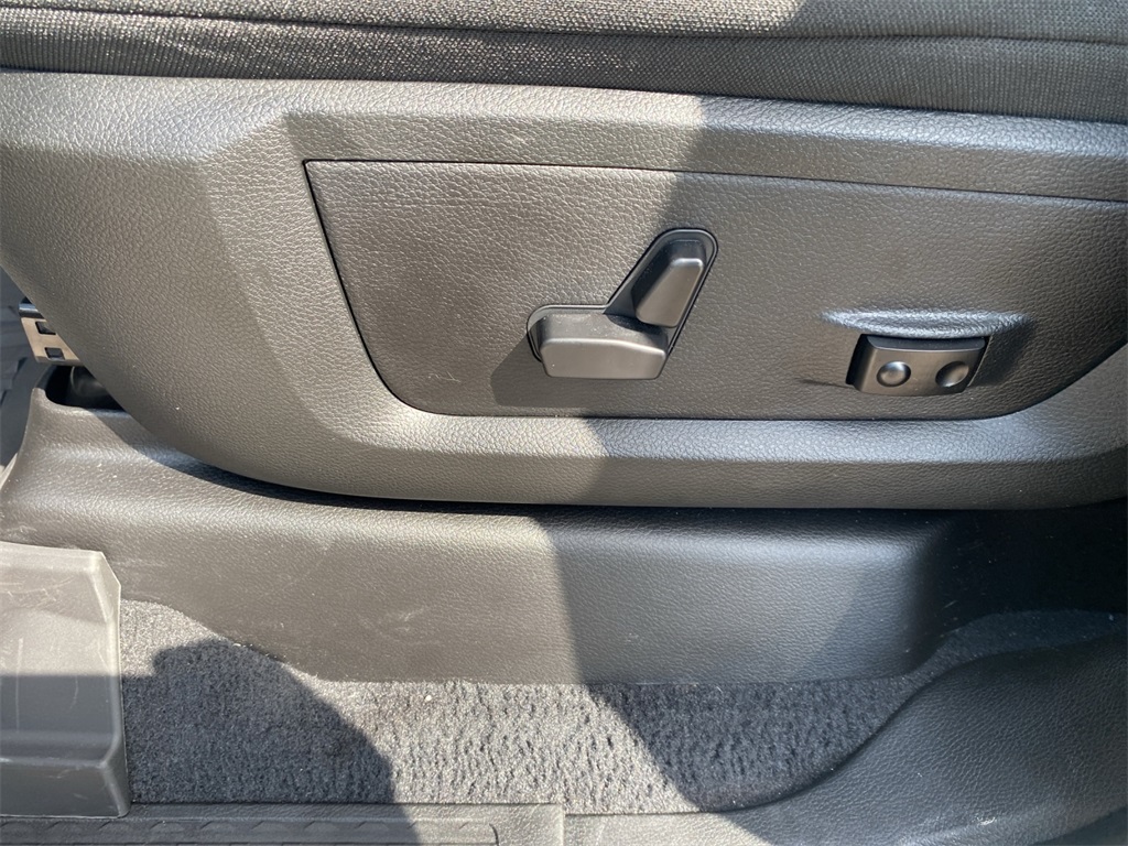 2025 Ram 2500 Big Horn photo 8