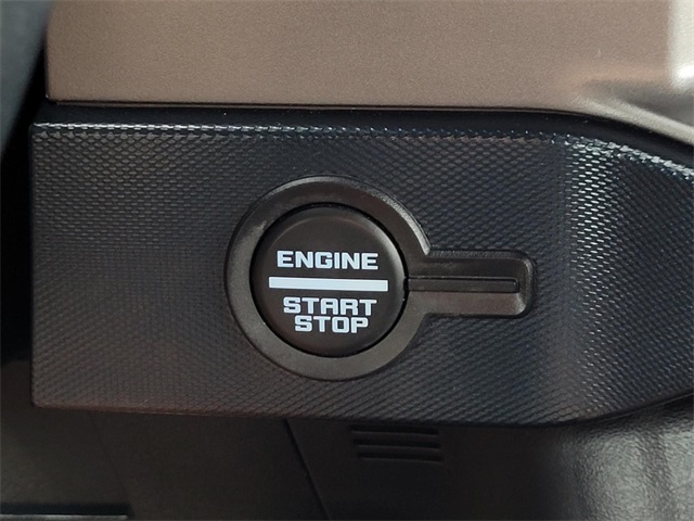 2022 Ford Bronco Outer Banks photo 25