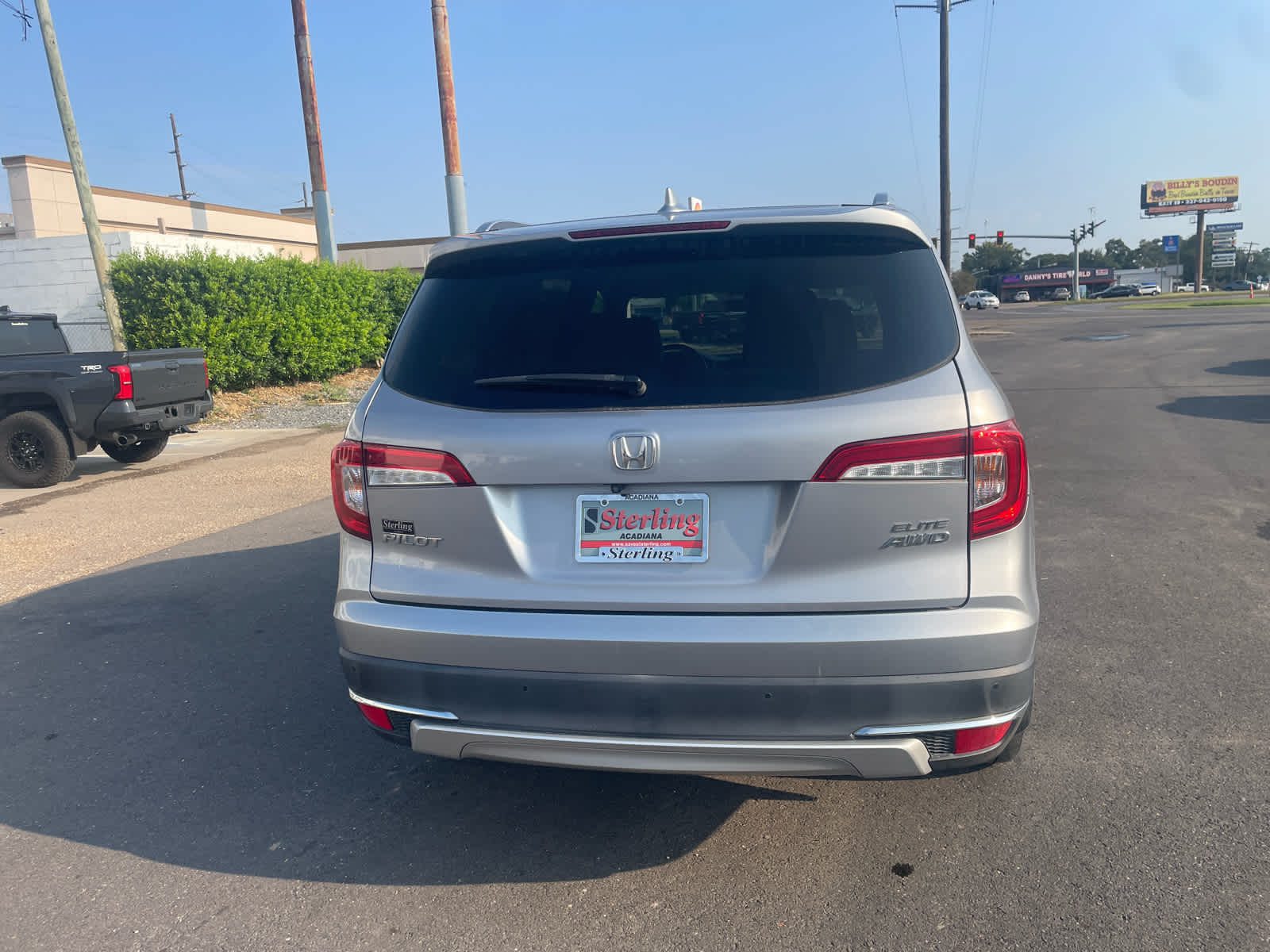 2019 Honda Pilot Elite photo 3