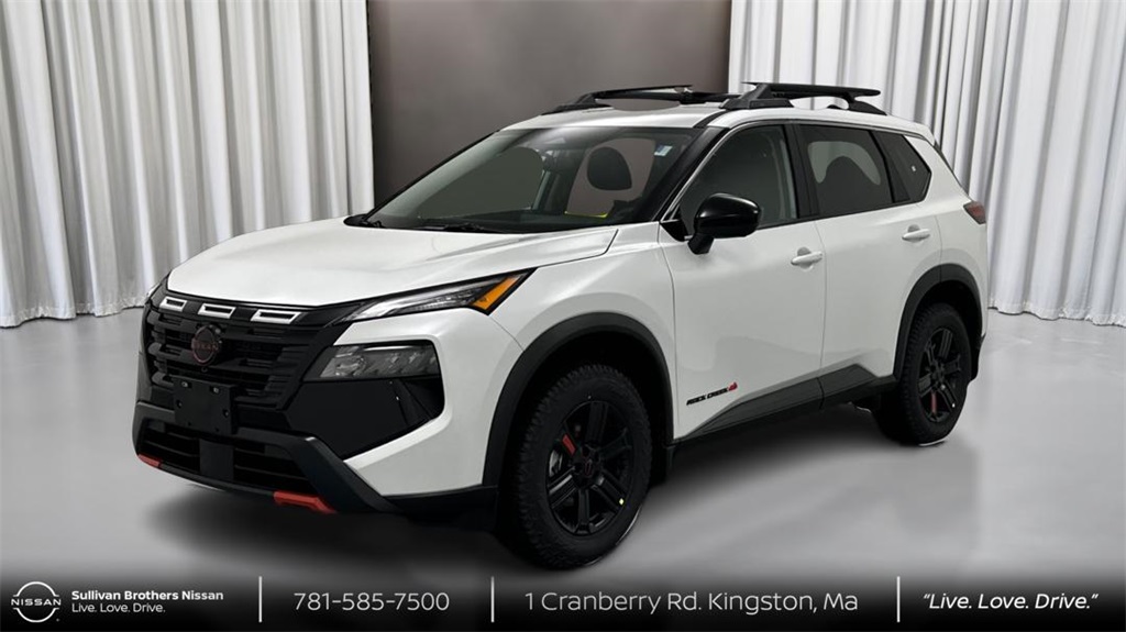 New 2025 Everest White TriCoat Nissan Rock Creek® image 1