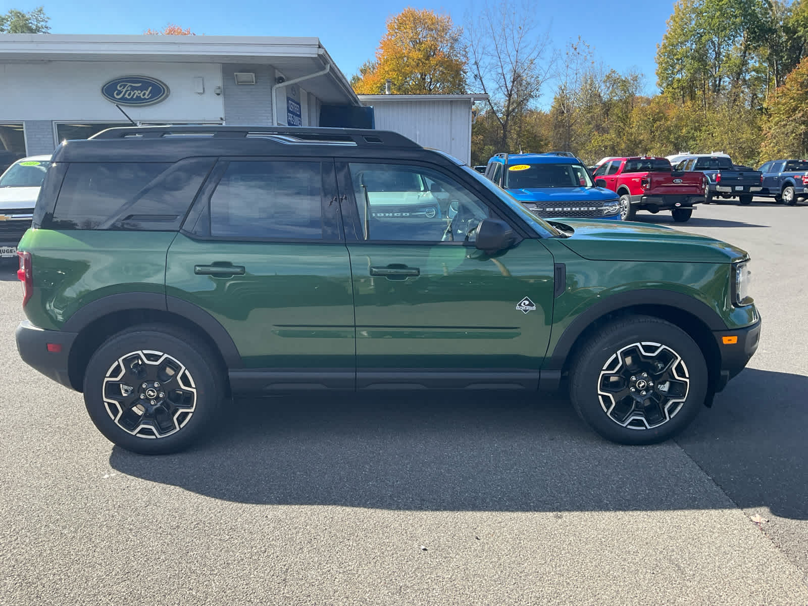 2025 Ford Bronco Sport Outer Banks photo 2