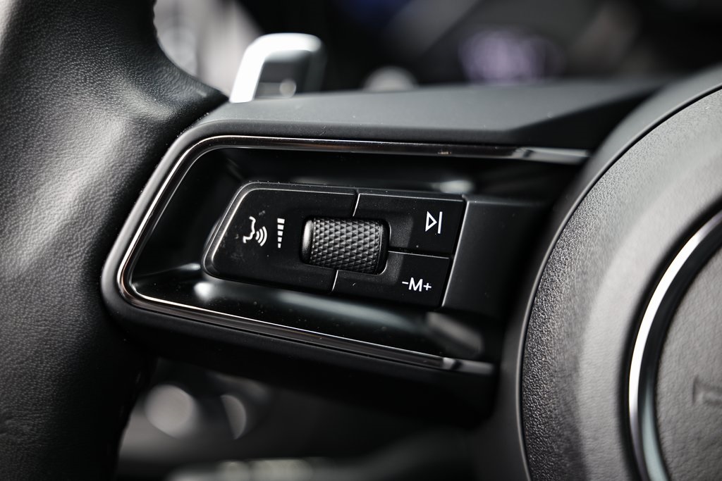 2024 Porsche Macan S photo 36