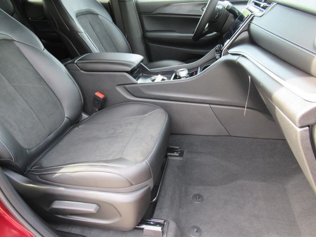 2025 Jeep Grand Cherokee Altitude X photo 9
