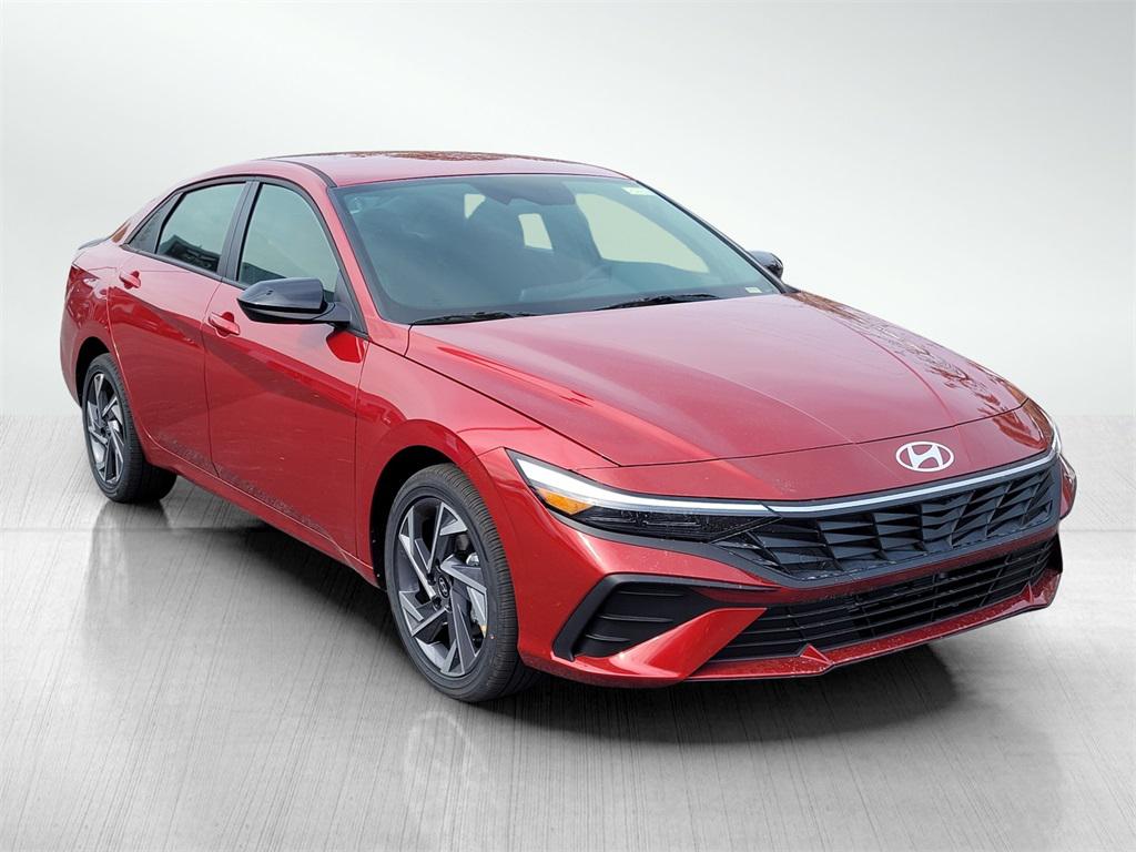 2025 Hyundai Elantra Sport Hybrid SEL photo 2