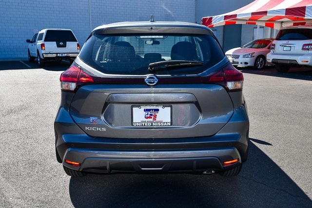 2025 Nissan Kicks Play S photo 4