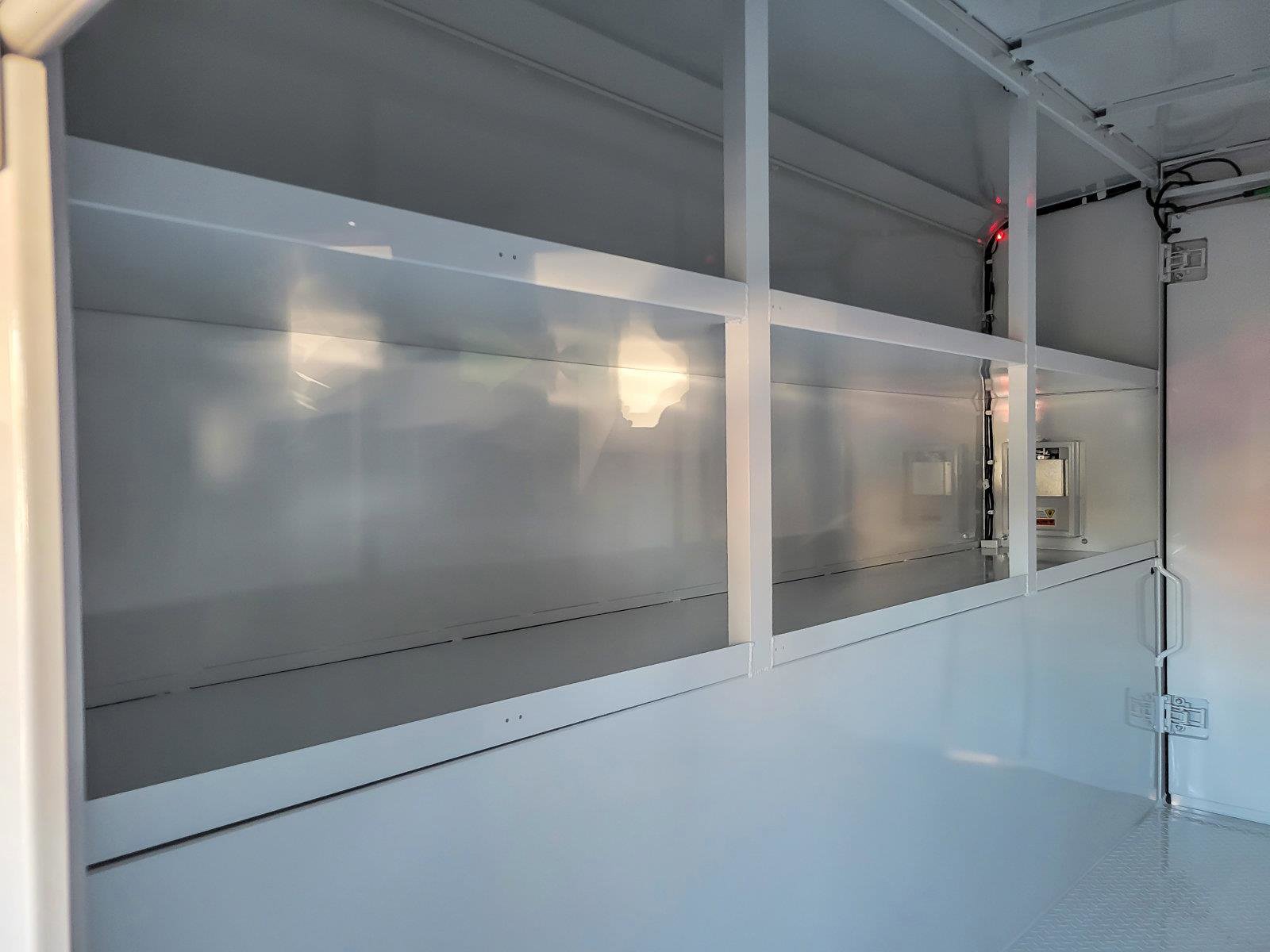 2025 FORD E-350 - Image 18