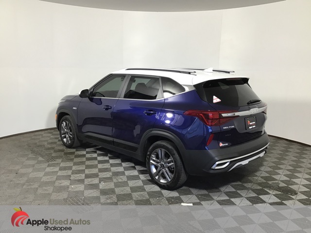 2023 Kia Seltos S photo 2