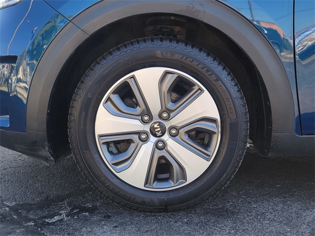 2019 Kia Niro LX photo 10