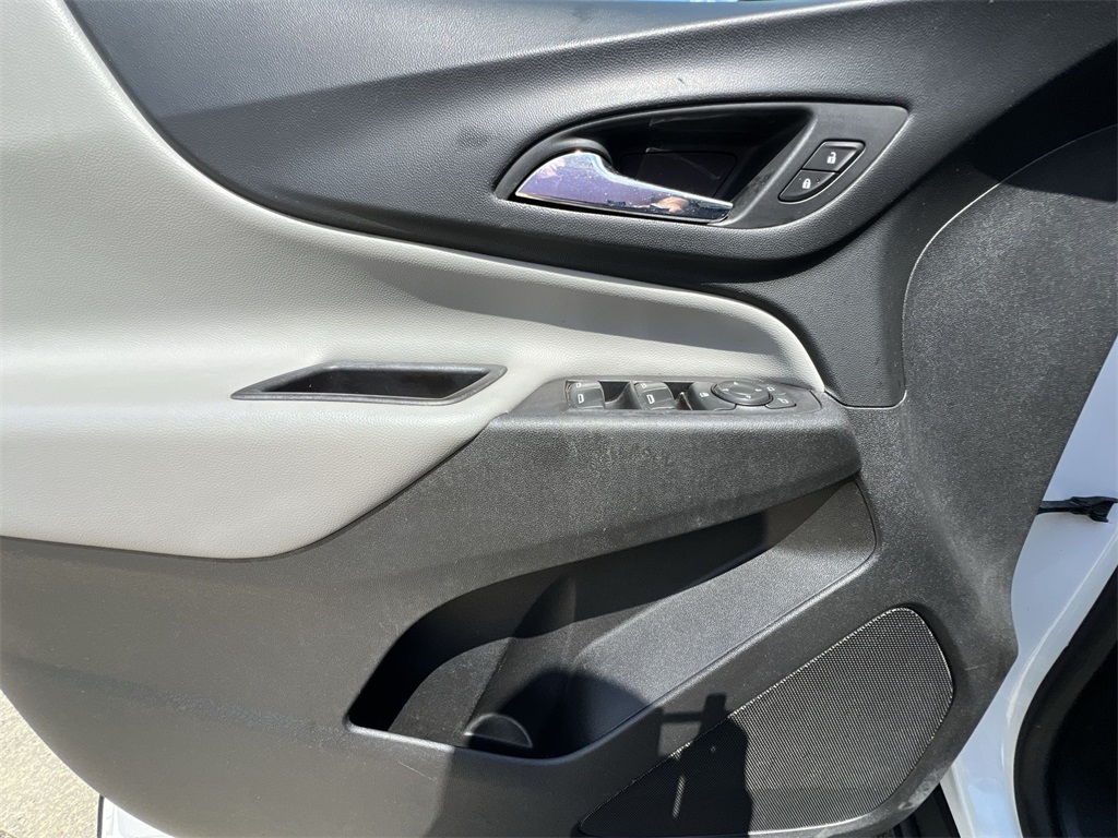 2019 Chevrolet Equinox LT photo 30