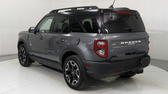 Used 2022  Ford Outer Banks image 4