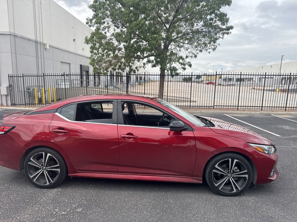 2023 Nissan Sentra SR photo 9