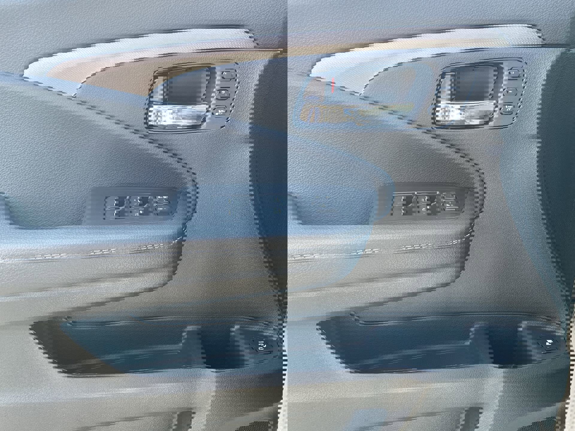 2024 Honda Ridgeline RTL photo 12