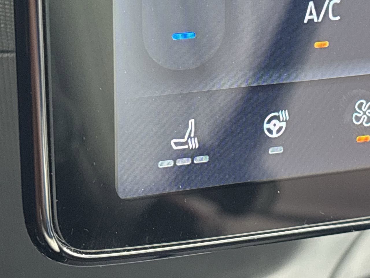 2021 Ford Mustang Mach-E Premium photo 21
