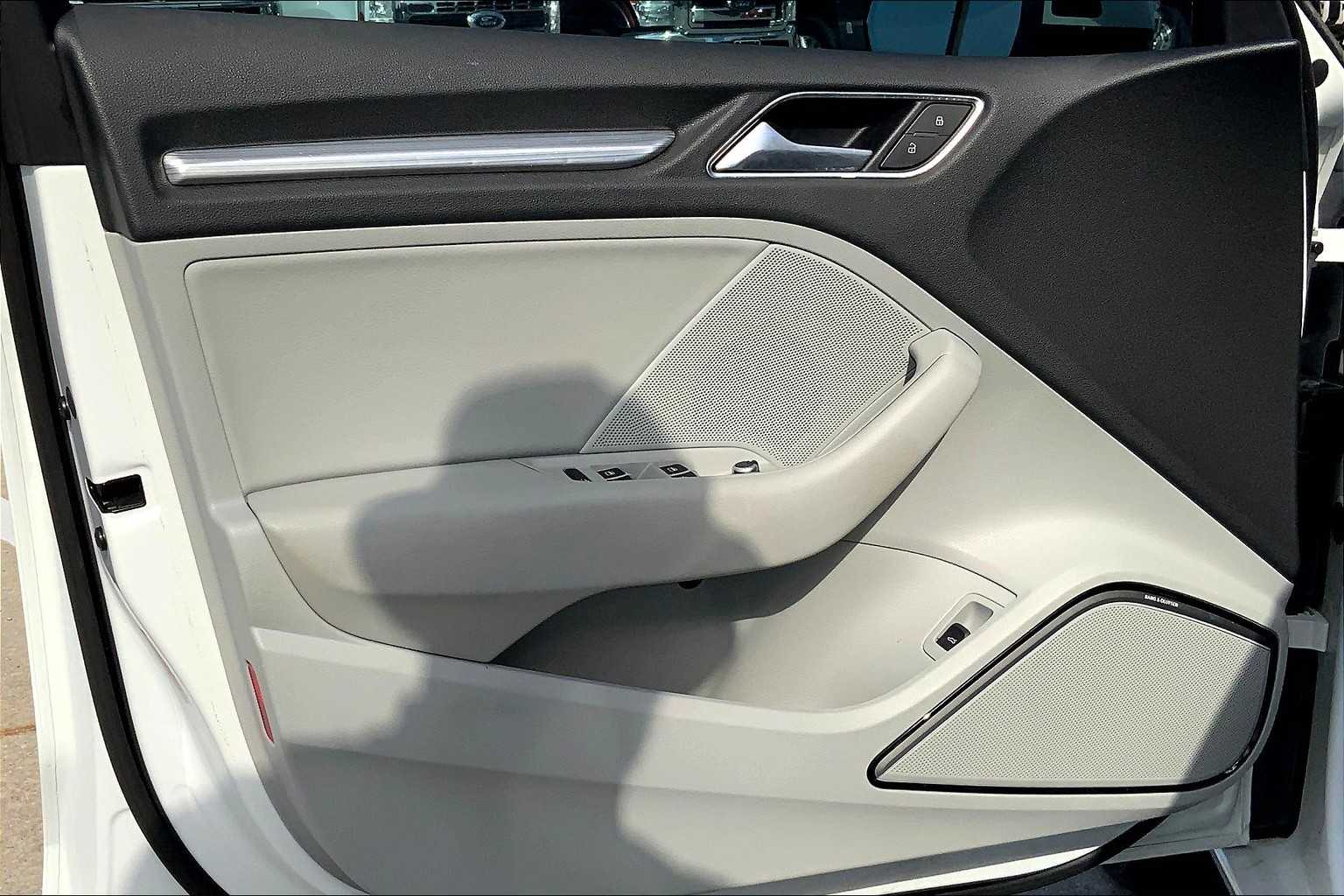 2015 Audi A3 1.8T Premium Plus photo 20