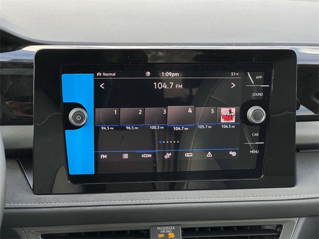 2025 Volkswagen Taos SE photo 4