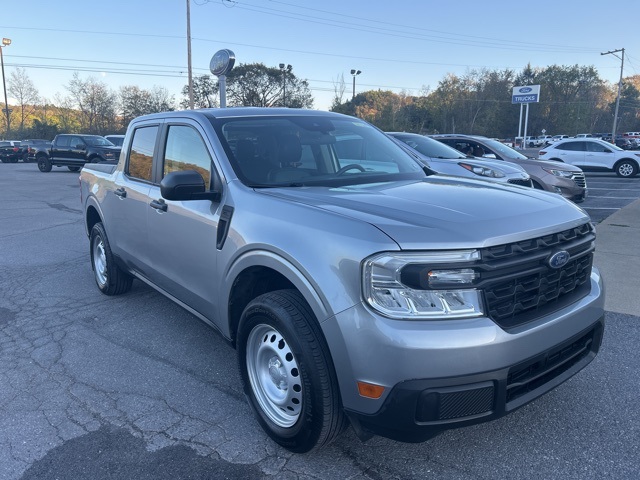 2022 Ford Maverick XL photo 2