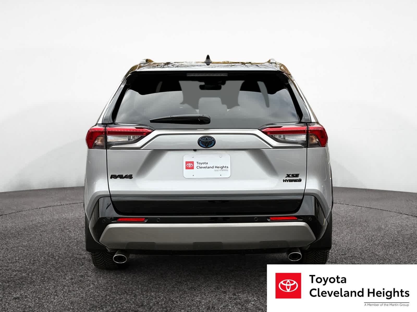 2024 Toyota RAV4 Hybrid XSE photo 4