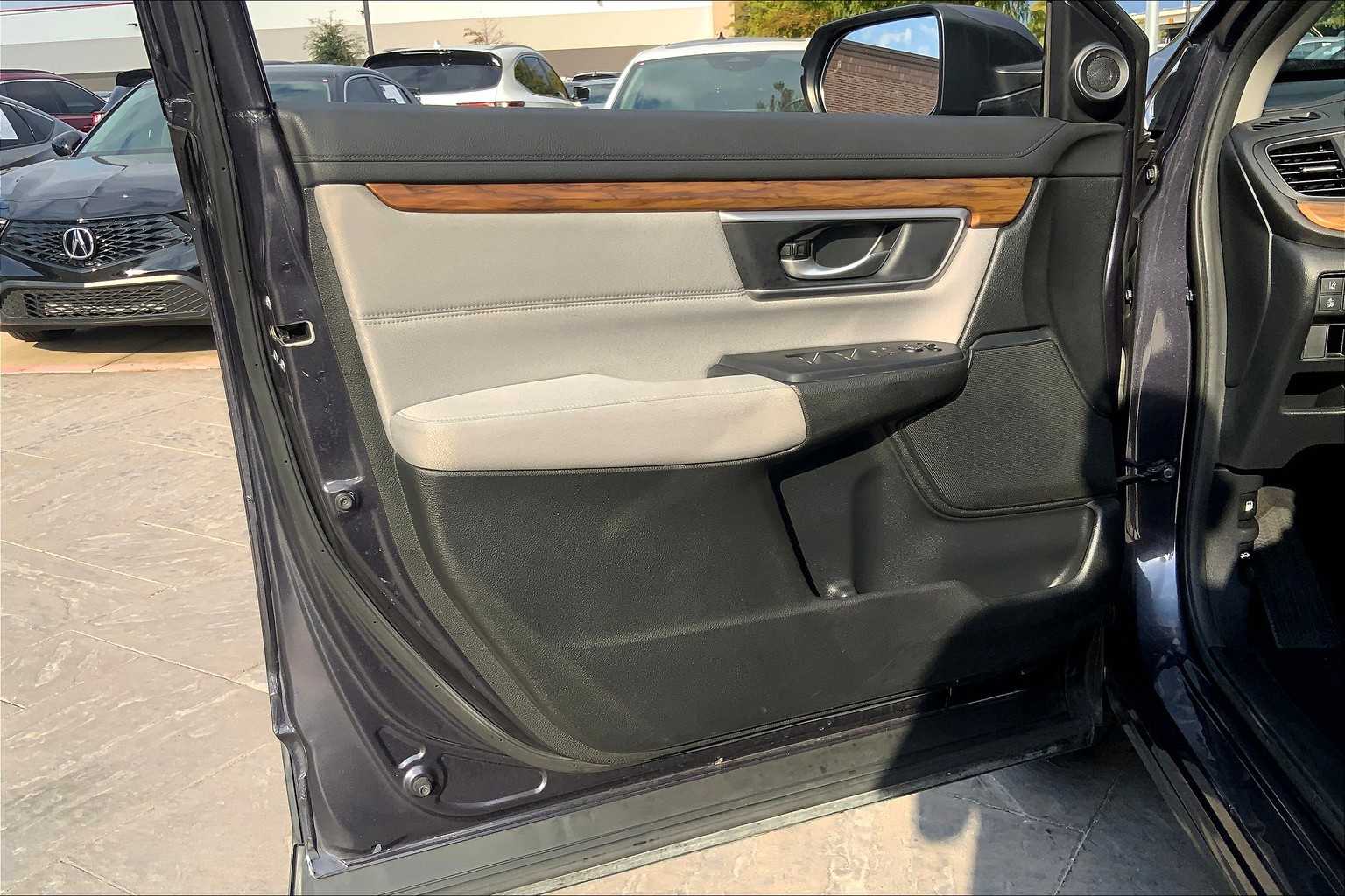 2017 Honda CR-V EX photo 21
