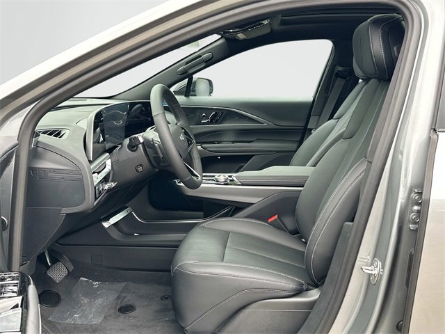 2025 Cadillac Lyriq Luxury photo 9