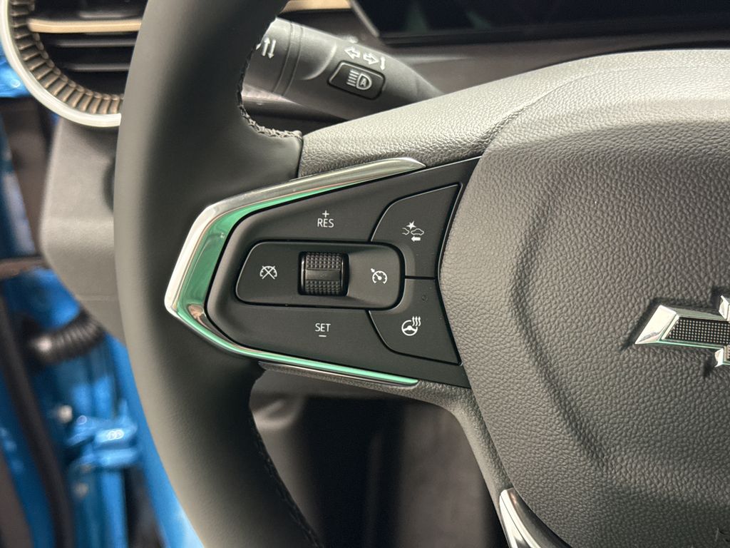 2025 Chevrolet Trax ACTIV photo 16