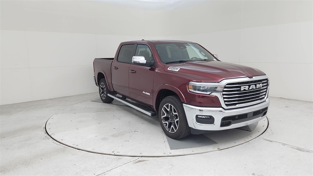 2025 Ram 1500 Laramie photo 3