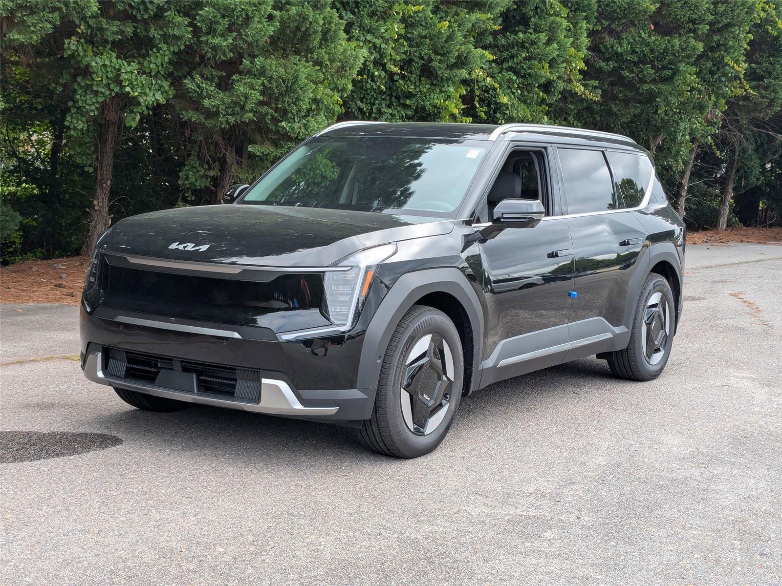 2026 Kia EV9 Wind photo 2