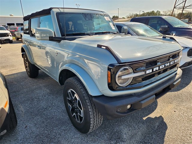 2022 Ford Bronco Outer Banks's photo