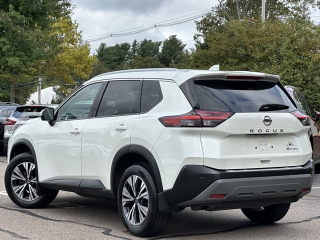 2021 Nissan Rogue SV photo 2