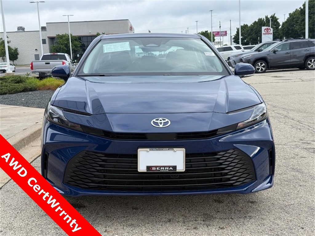 2025 Toyota Camry LE photo 8