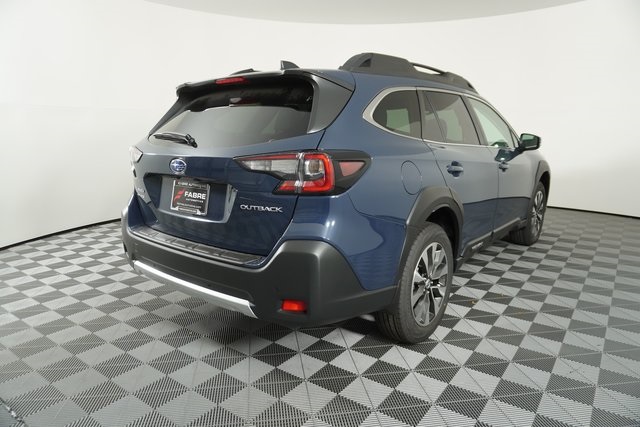 2025 Subaru Outback Limited photo 4