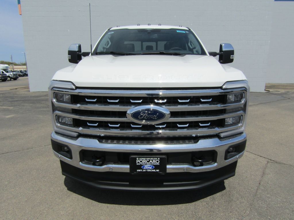 2025 Ford F-350 Lariat photo 3