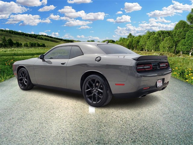 2019 Dodge Challenger SXT photo 3
