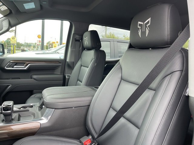 2025 Chevrolet Silverado 1500 RST photo 15