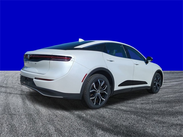 2023 Toyota Crown XLE photo 4