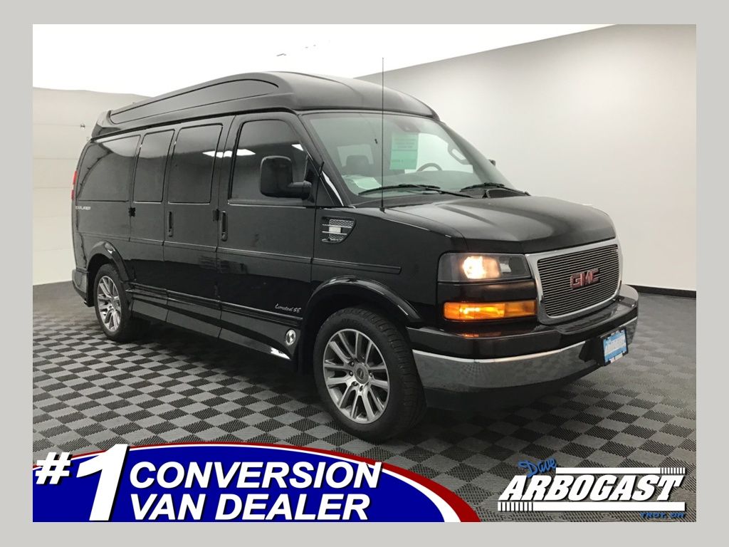 2021 GMC Savana Cargo Work Van's photo