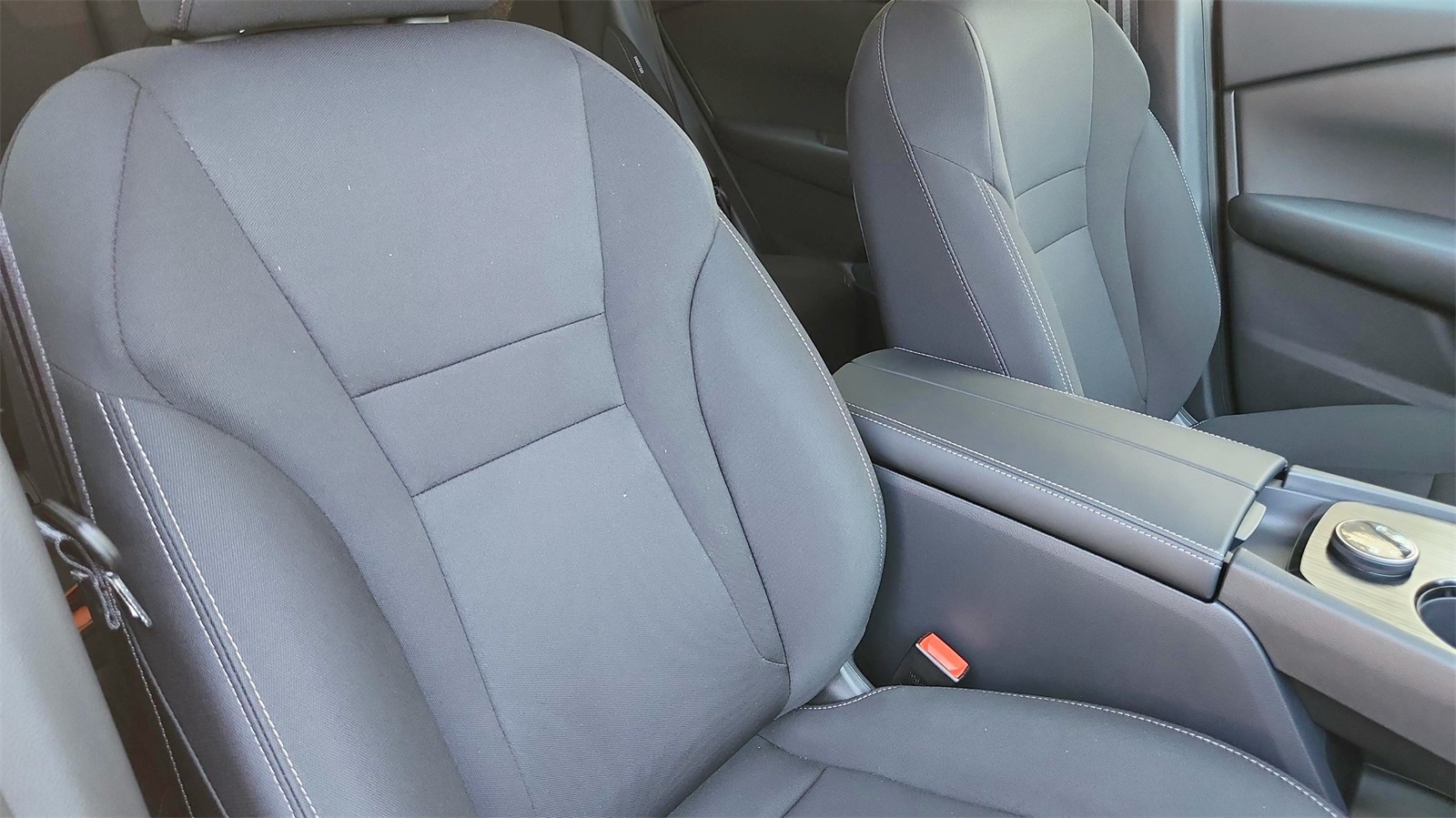 2025 Nissan Rogue S photo 19