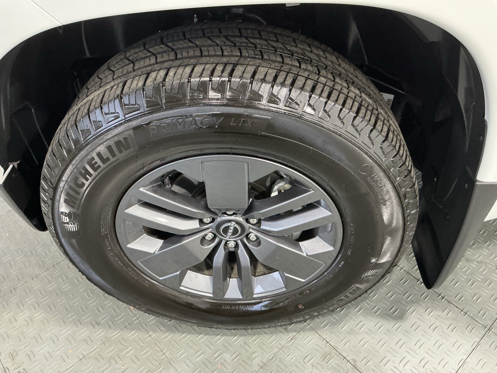 2025 Nissan Frontier SV photo 29