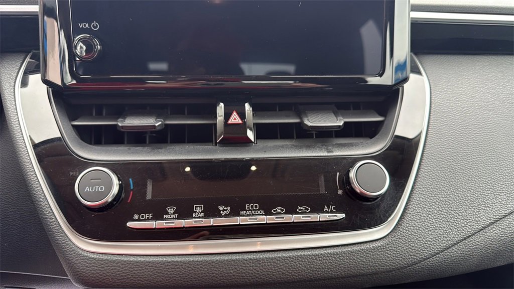 2023 Toyota Corolla LE photo 22
